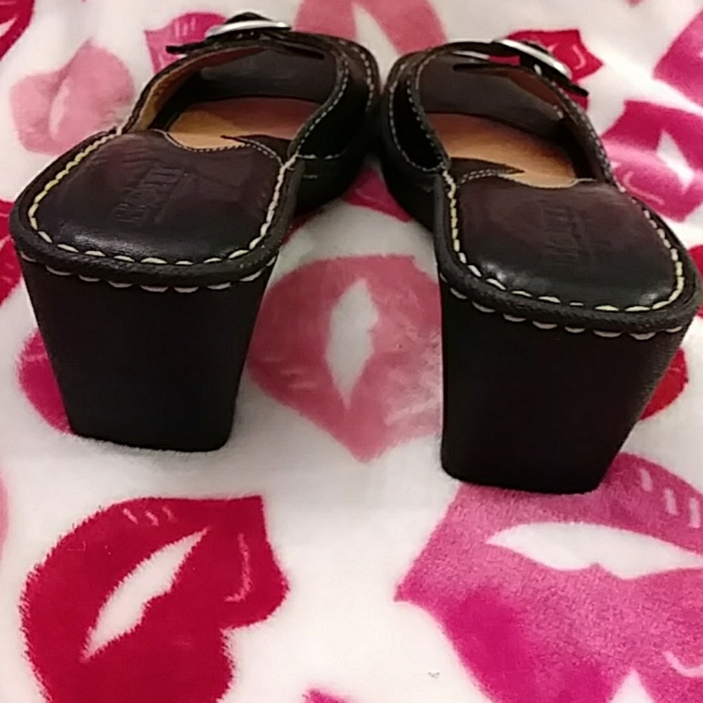 Born Sandals - Picture 3 of 8